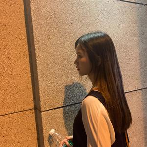 含紧一点H侍卫边做边走视频
